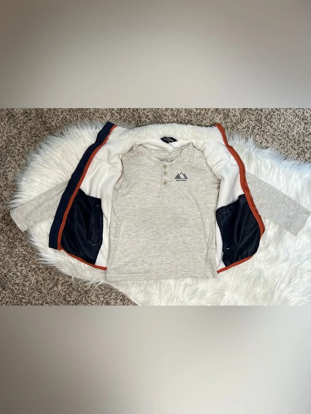 🏔️EDDIE BAUER Boys’ Cozy Sherpa Vest and Henley Set - Size 5 (Age 5-6)
